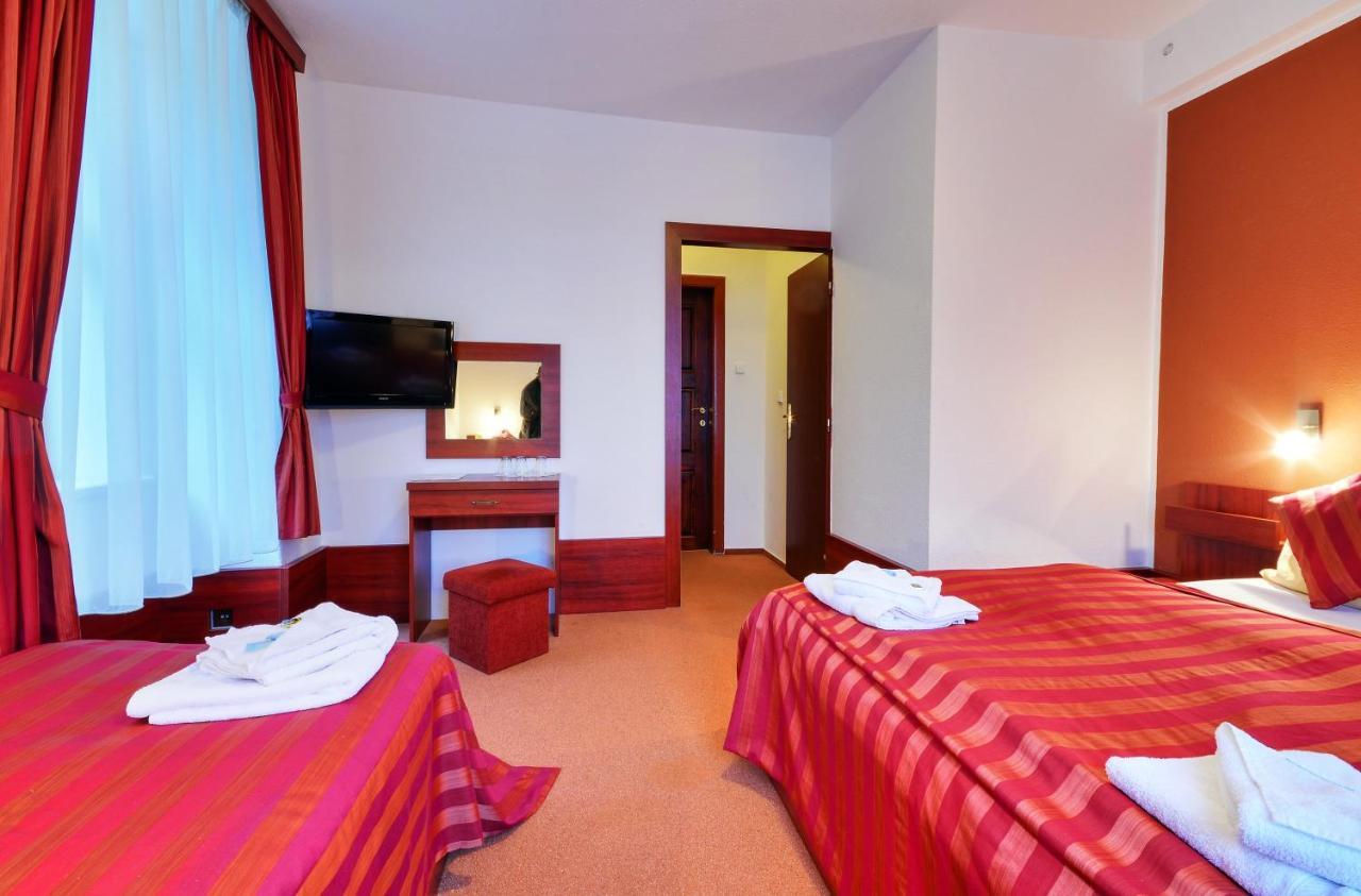 Hotel Stara Posta Filipovice Buitenkant foto